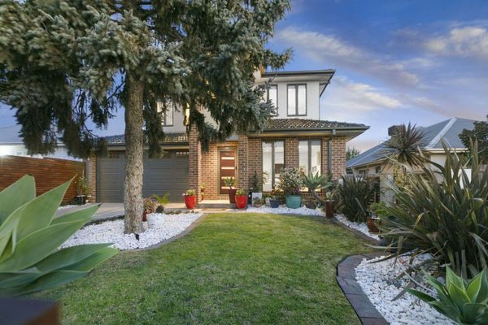 3 bedrooms House in 10 Summit Rd FRANKSTON VIC, 3199