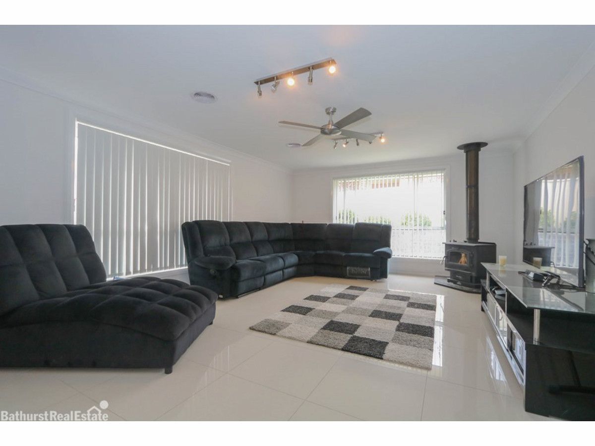 41 Wentworth Drive, Kelso NSW 2795, Image 1