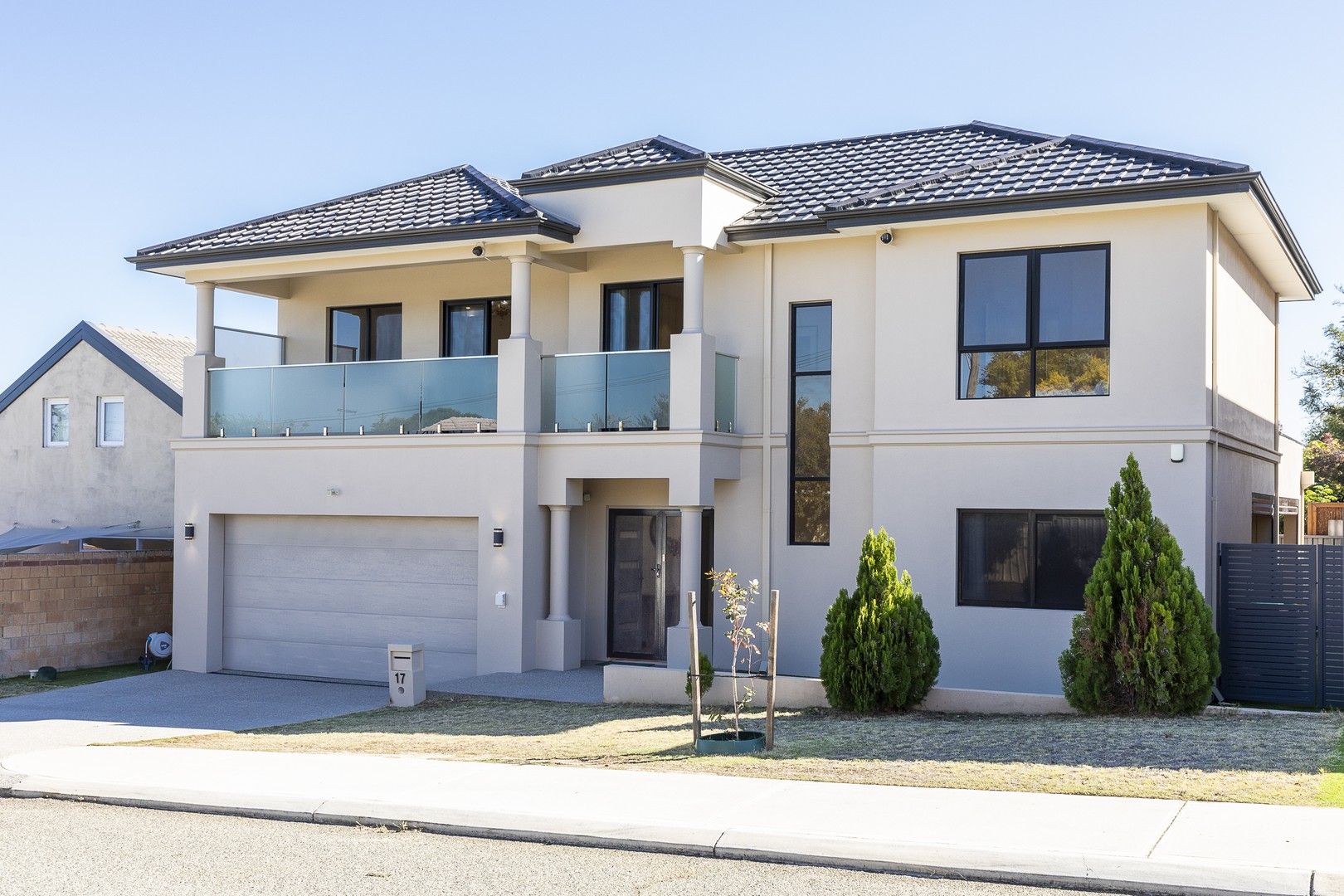 4 bedrooms House in 17 Park Street BEDFORD WA, 6052