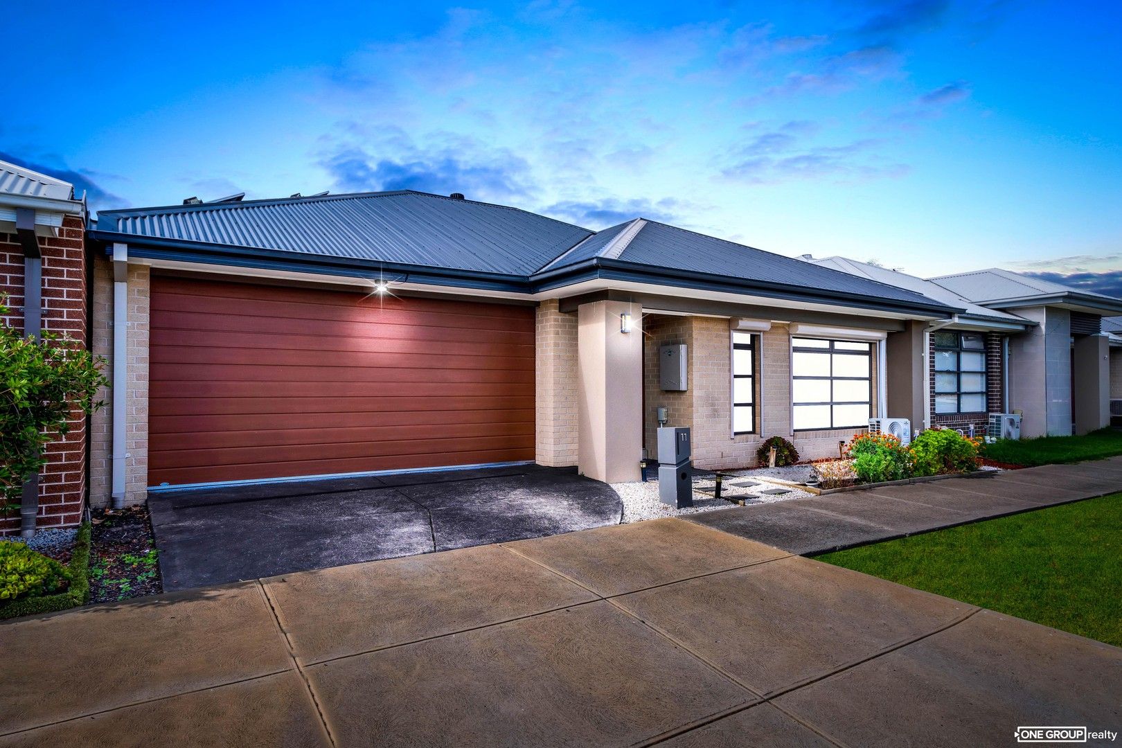 3 bedrooms House in 11 Rockgarden Way WOLLERT VIC, 3750