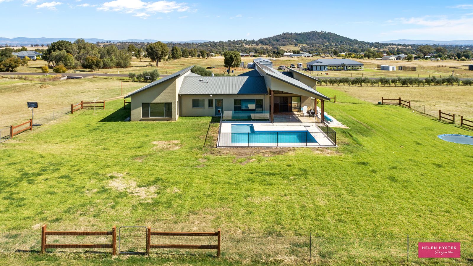 2 Honeyeater Place, Moore Creek NSW 2340, Image 1