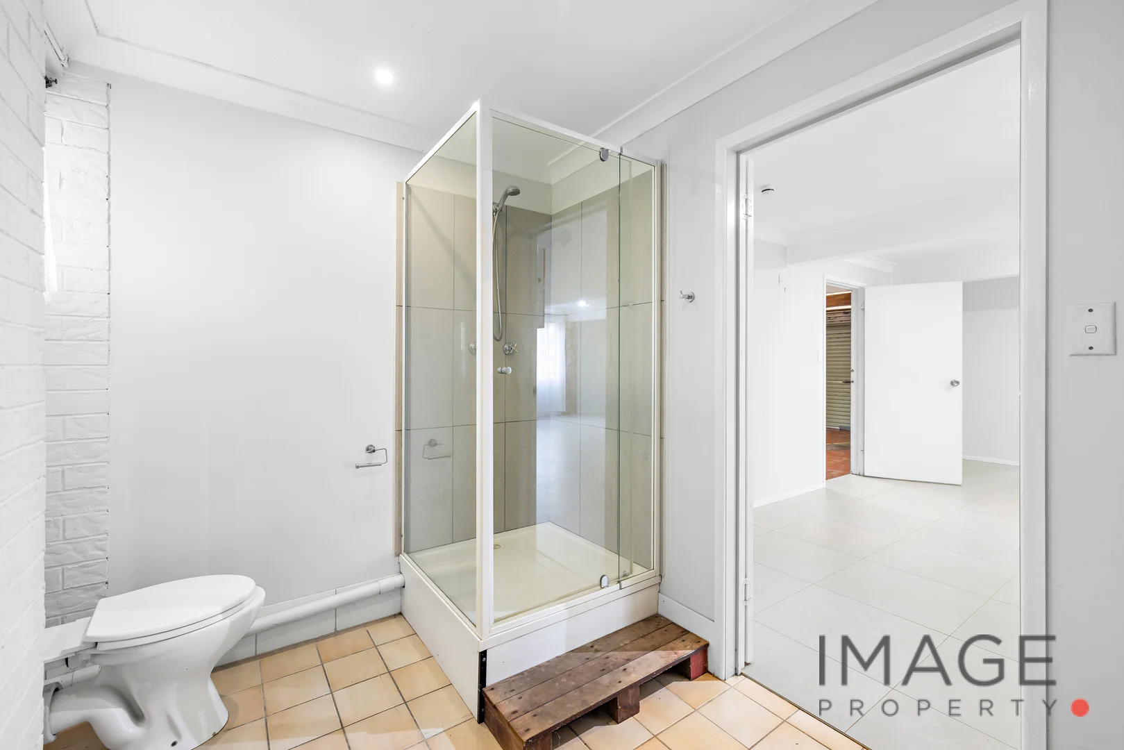 Additional image 15 of 8 Sportsground St, Redcliffe QLD 4020