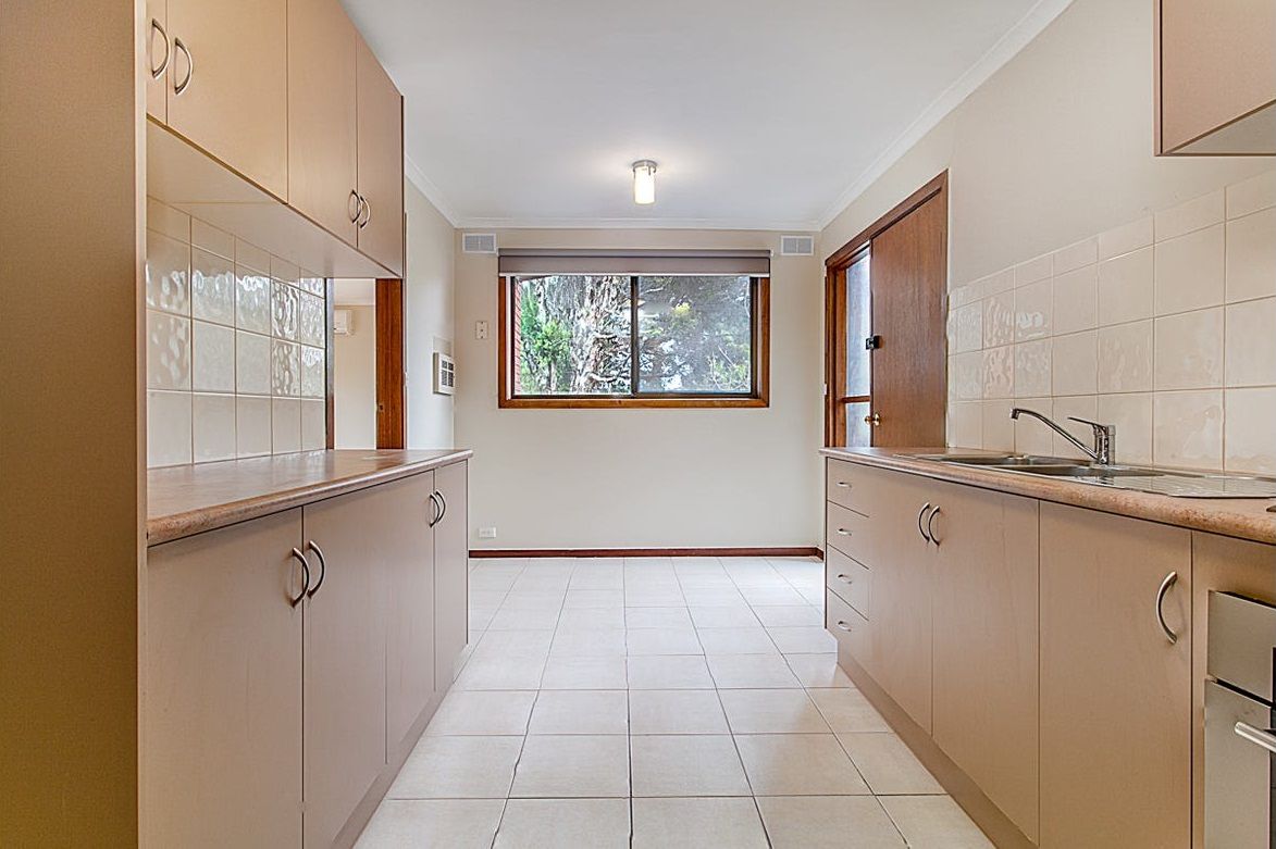 1/1 Strathnaver Avenue, Strathmore VIC 3041, Image 2