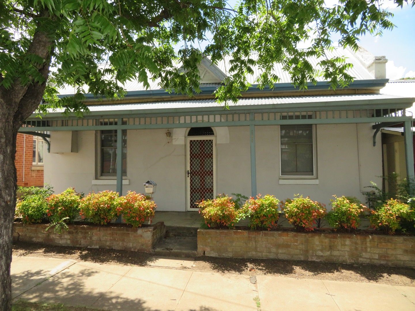 3 bedrooms House in 121 Stewart Street BATHURST NSW, 2795