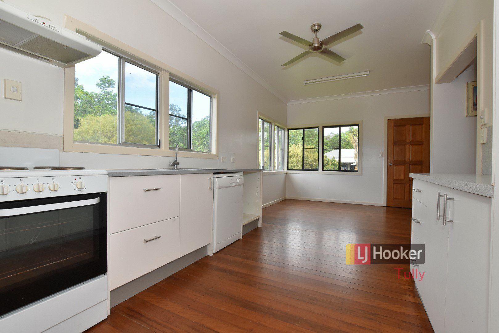 4 Billabong Lane, Tully Heads QLD 4854, Image 1