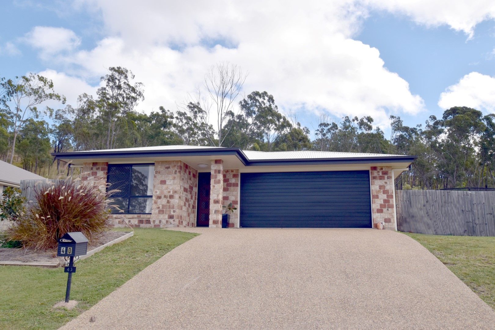4 bedrooms House in 40 Iris Road KIRKWOOD QLD, 4680
