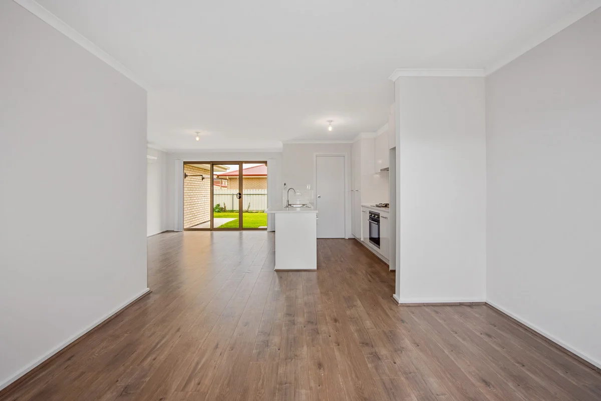 Additional image 3 of 16 Clare Mews, Munno Para West SA 5115