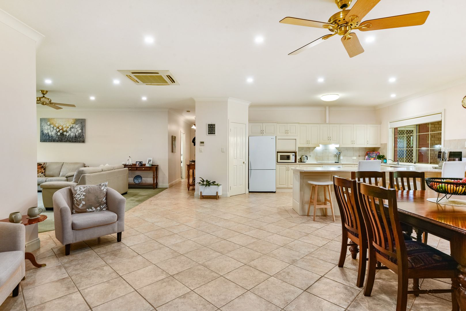 2 Kerslake Street, Bordertown SA 5268, Image 1