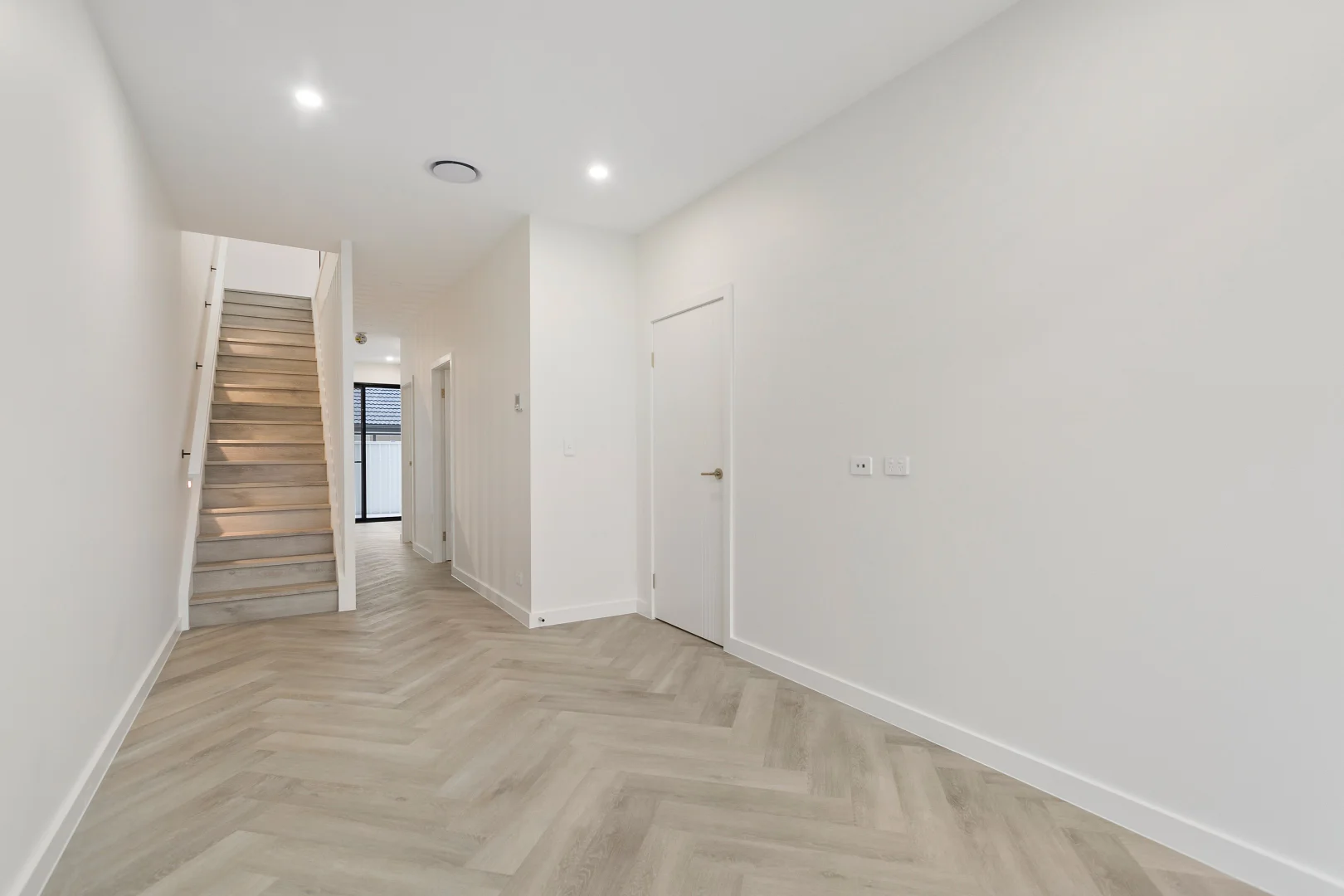 Additional image 9 of 8 Newton Crescent, Oak Flats NSW 2529