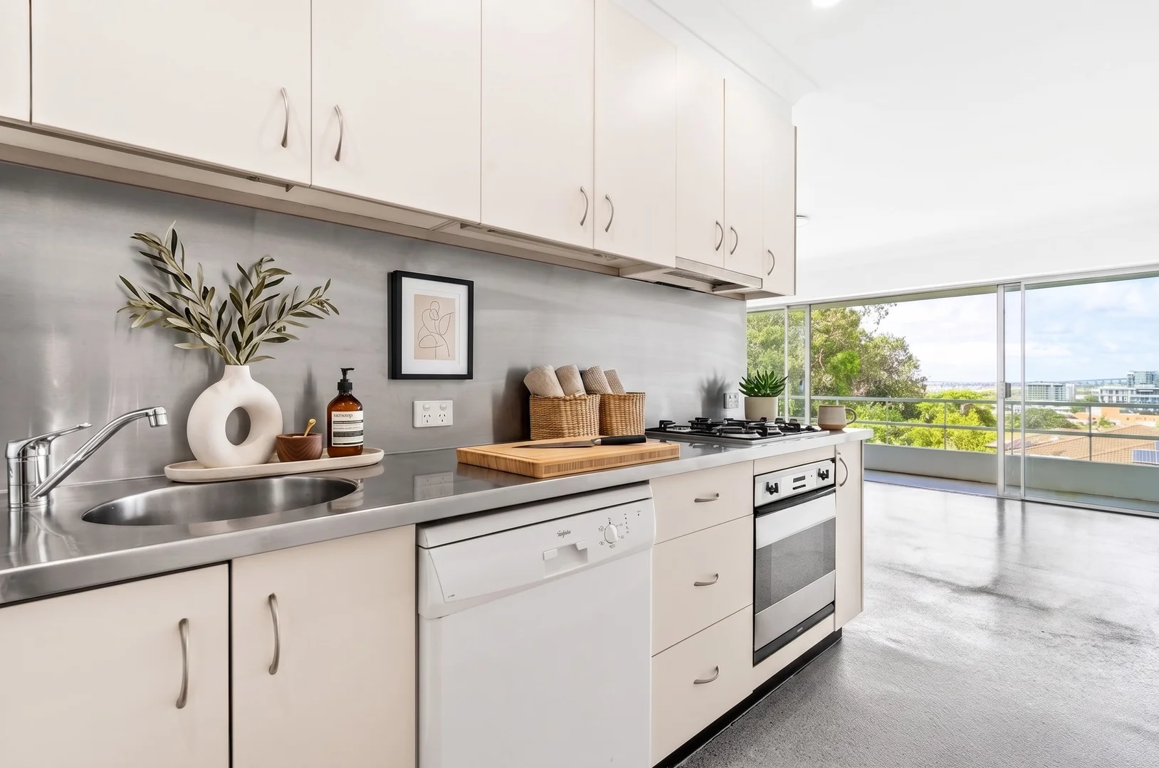 Additional image 3 of 17/72 Markwell Street, Hamilton QLD 4007