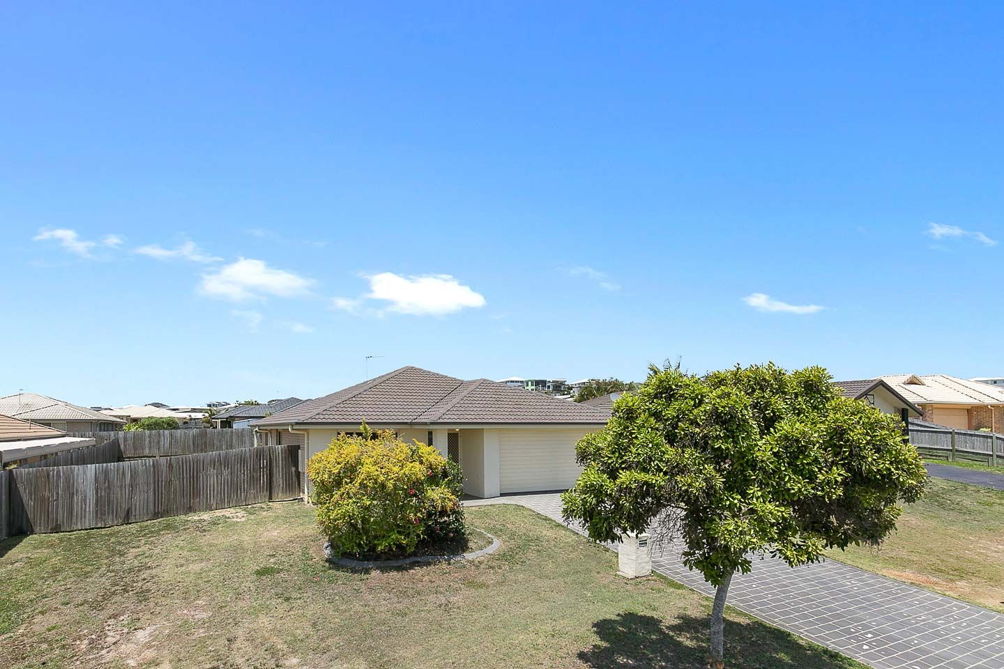 6 Beagle Avenue, Nikenbah Property History & Address Research Domain