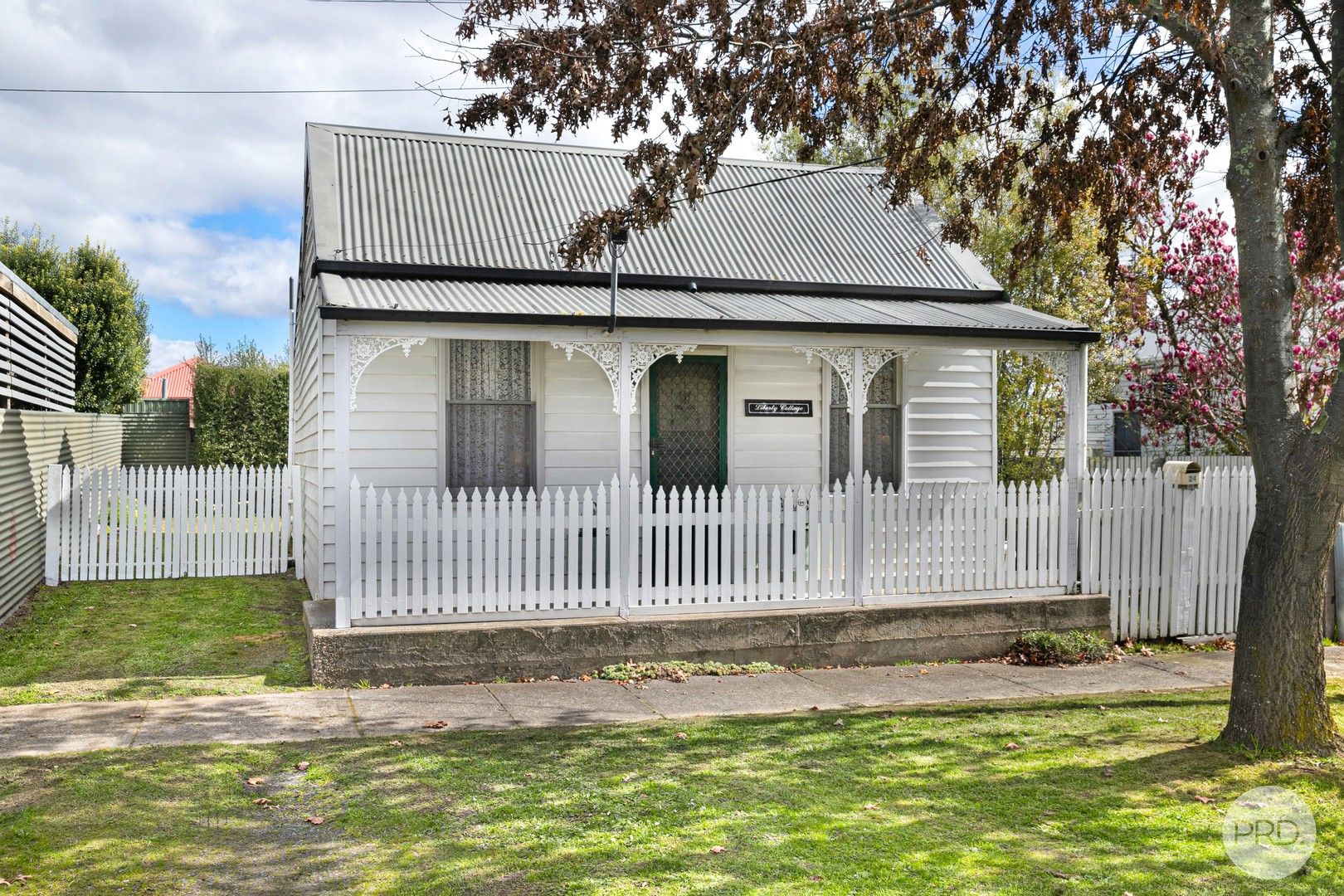 2 bedrooms House in 24 Hunt Street BALLARAT EAST VIC, 3350