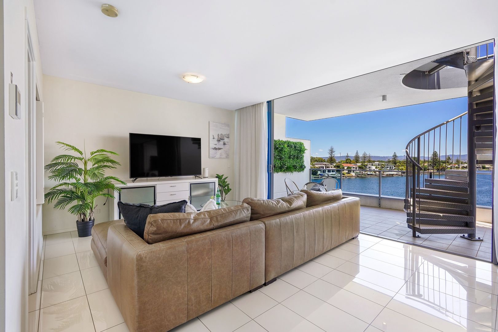 404/30-32 Paradise Island, Surfers Paradise QLD 4217, Image 2