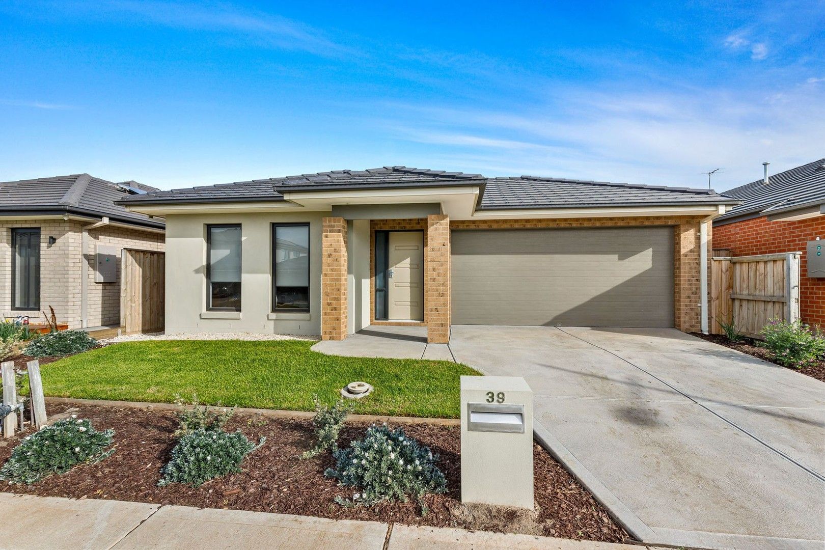 4 bedrooms House in 39 Ellimatta Road MAMBOURIN VIC, 3024