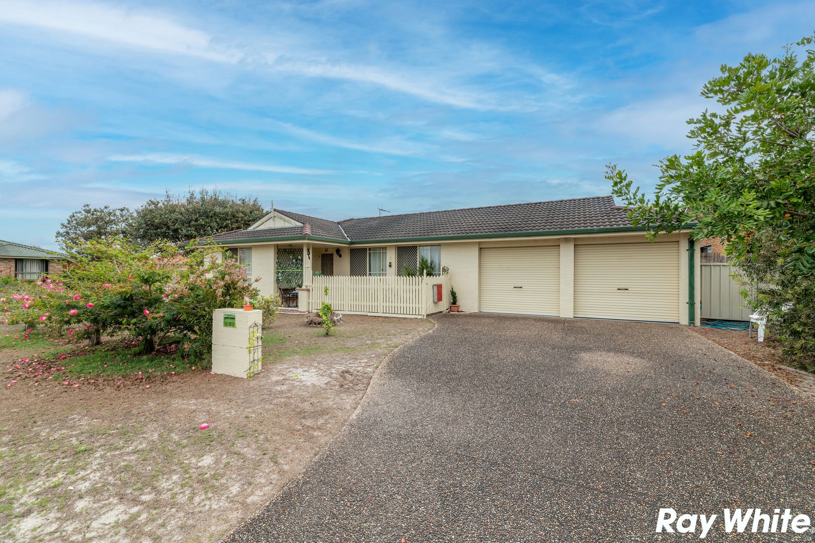 3 bedrooms House in 1 Erica Place TUNCURRY NSW, 2428