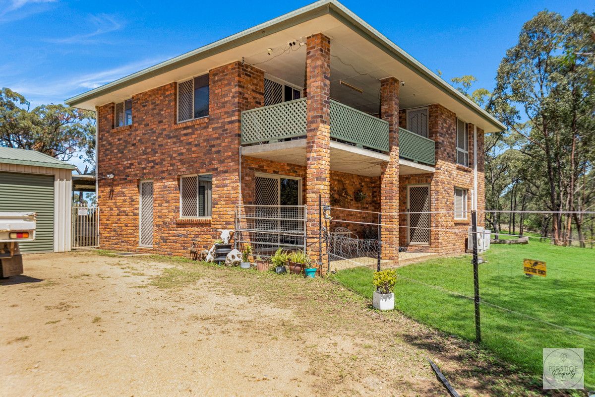 4 bedrooms Rural in 100 Costello Road TUNGAMULL QLD, 4702