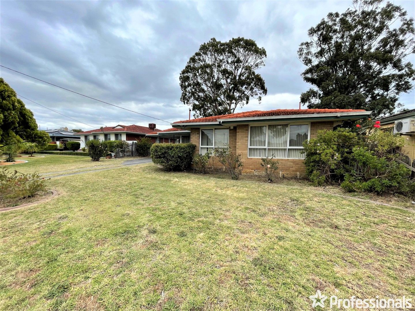 31 Tullamore Avenue, Thornlie WA 6108, Image 0