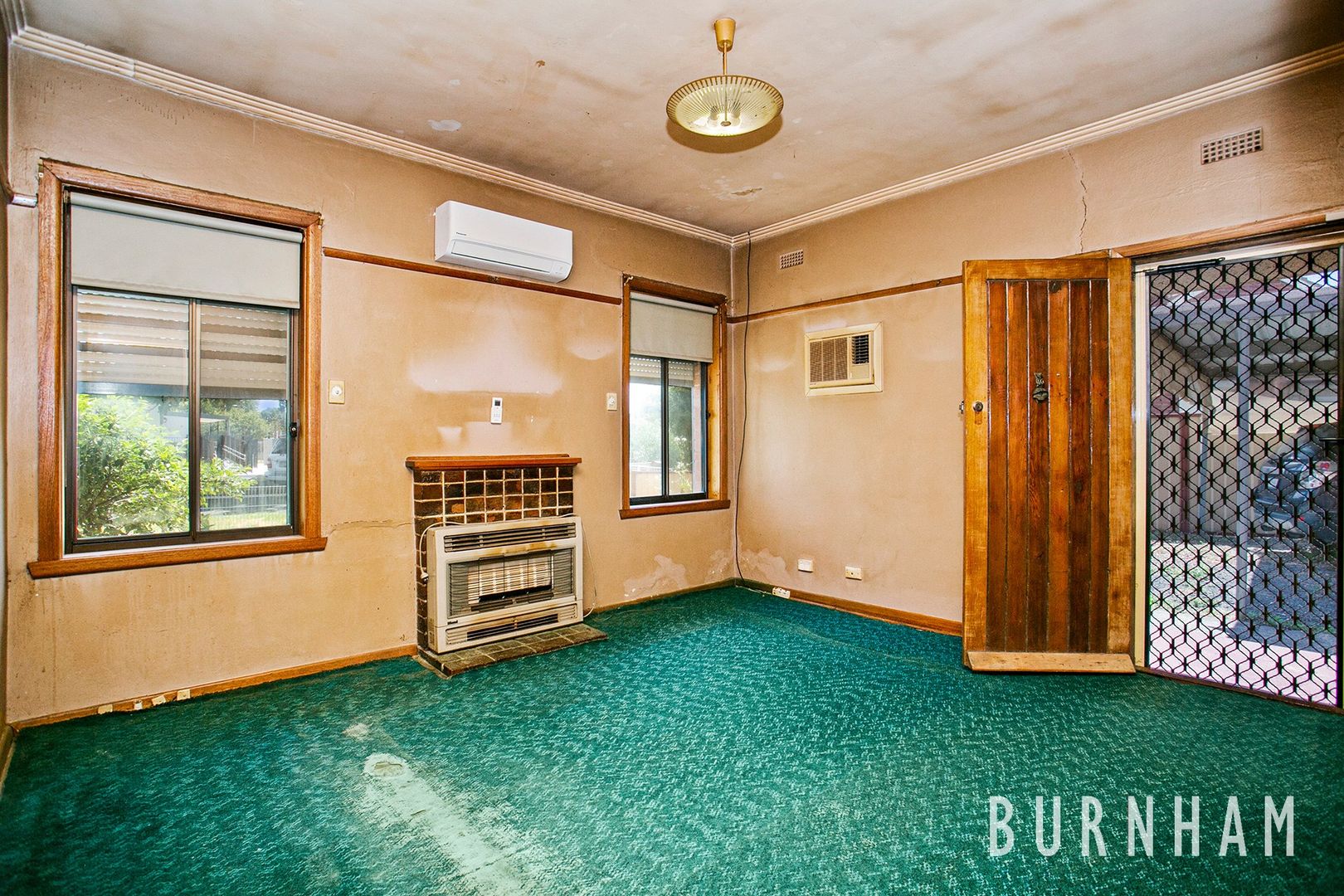 21 Lowe Crescent, Sunshine VIC 3020, Image 2