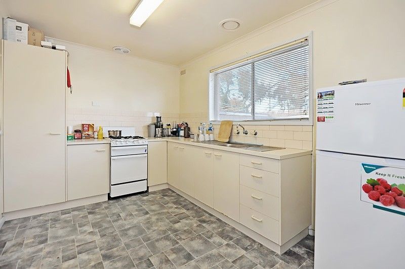 2/914 Geelong Road, Canadian VIC 3350, Image 1