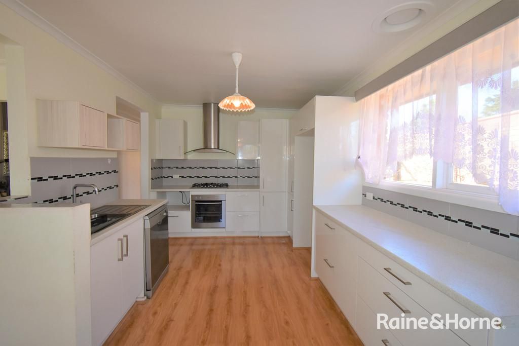 3 bedrooms House in 39 Turramurra Drive KEYSBOROUGH VIC, 3173