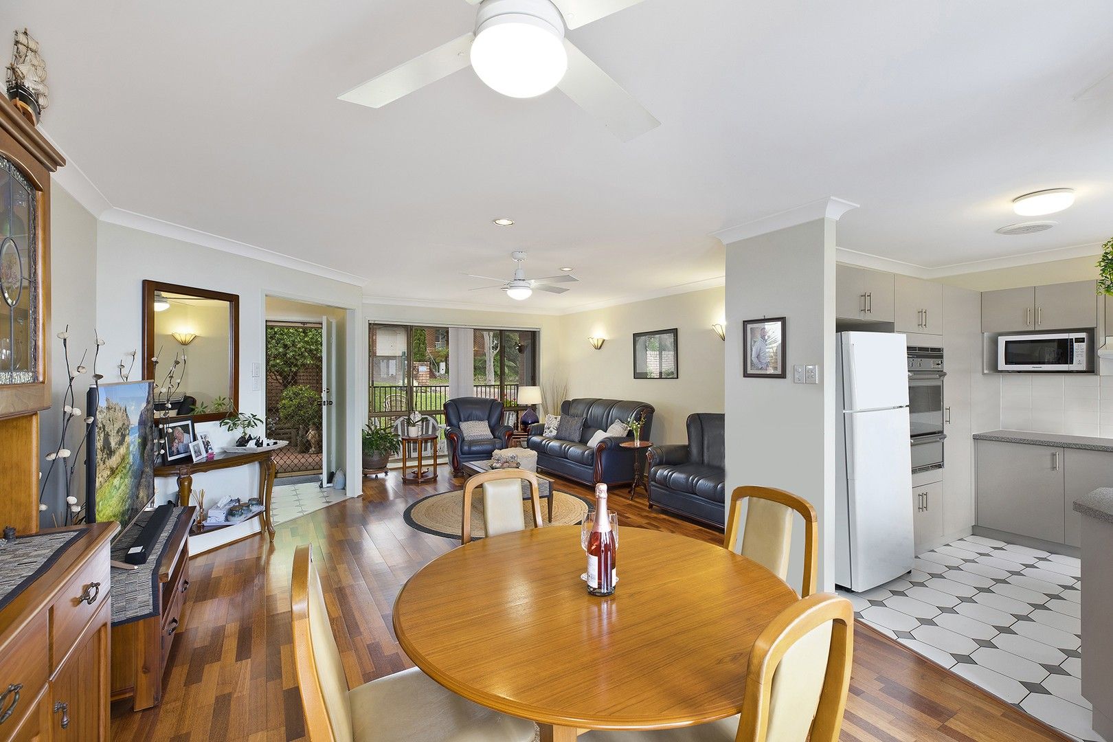 1/2 Robert Place, Bateau Bay NSW 2261, Image 0