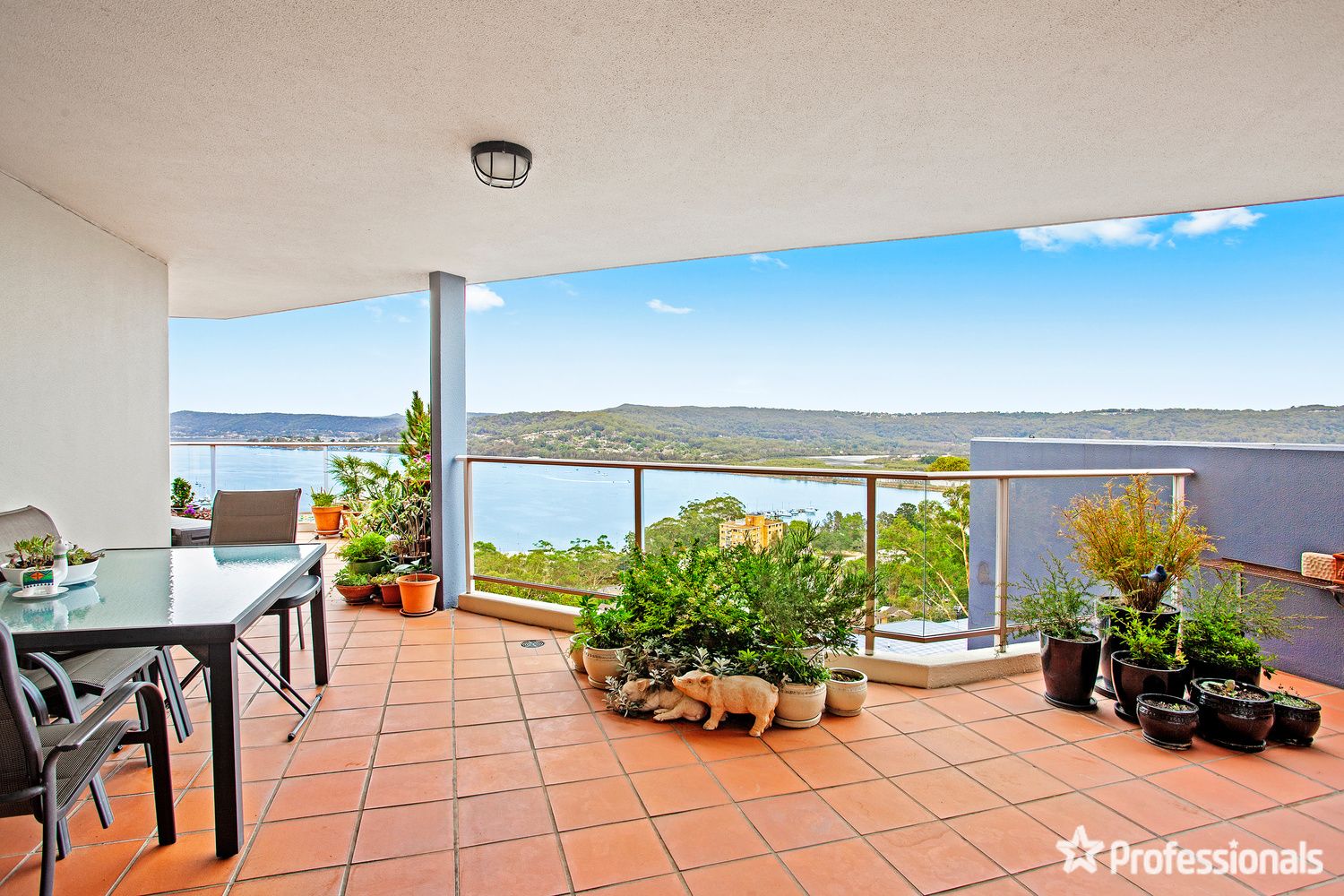 1002/97-99 John Whiteway Drive, Gosford NSW 2250, Image 2