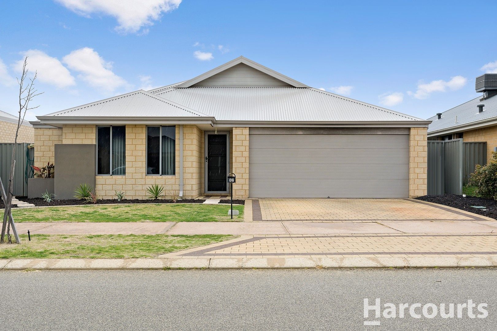4 bedrooms House in 92 Weewar Circuit SOUTH YUNDERUP WA, 6208