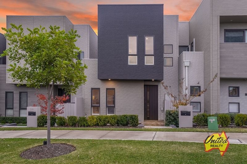 3 bedrooms Terrace in  GLEDSWOOD HILLS NSW, 2557