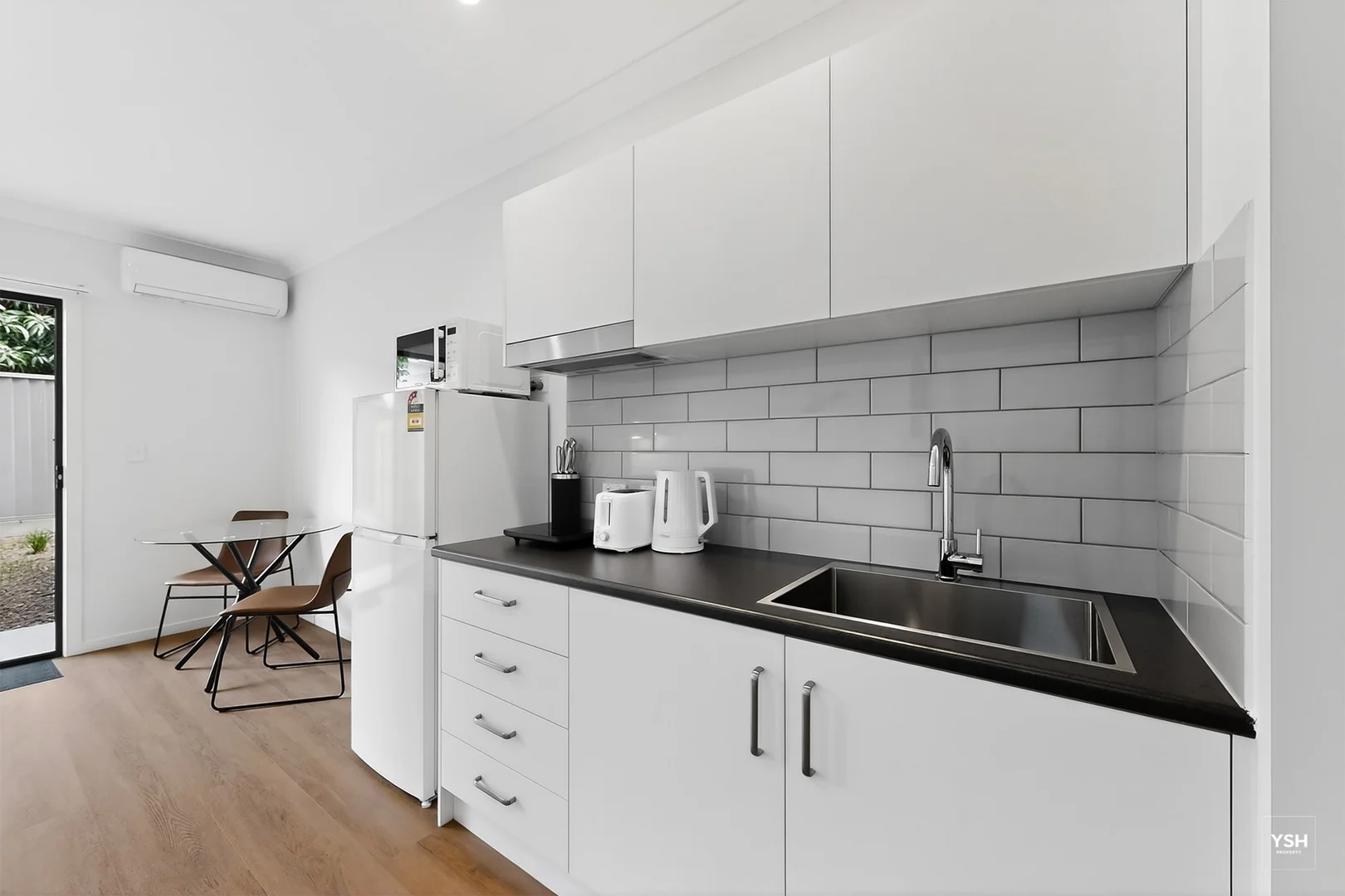 Additional image 6 of 696A Robinson Road, Aspley QLD 4034