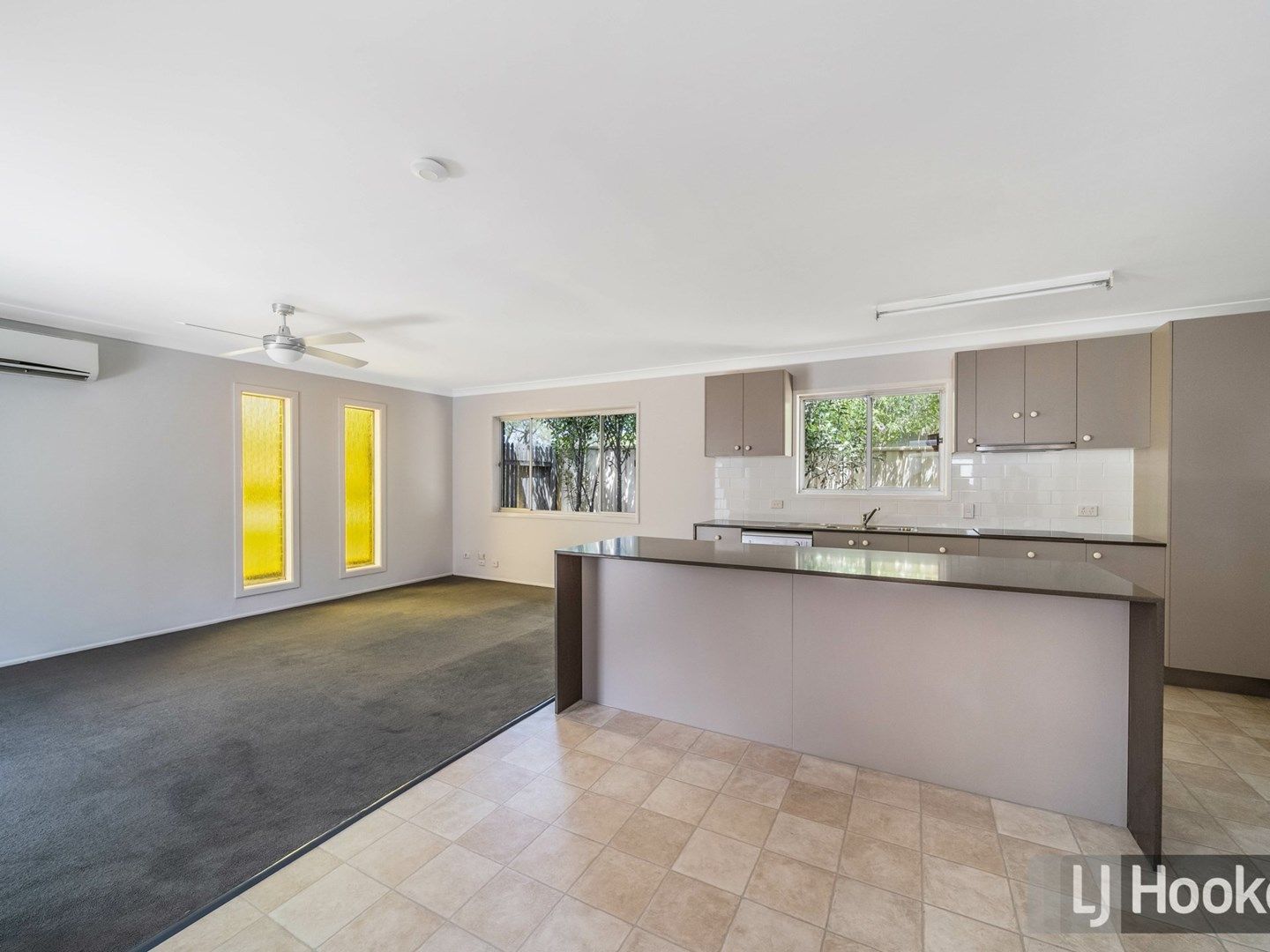 19 Rochester Drive, Mount Warren Park QLD 4207, Image 0