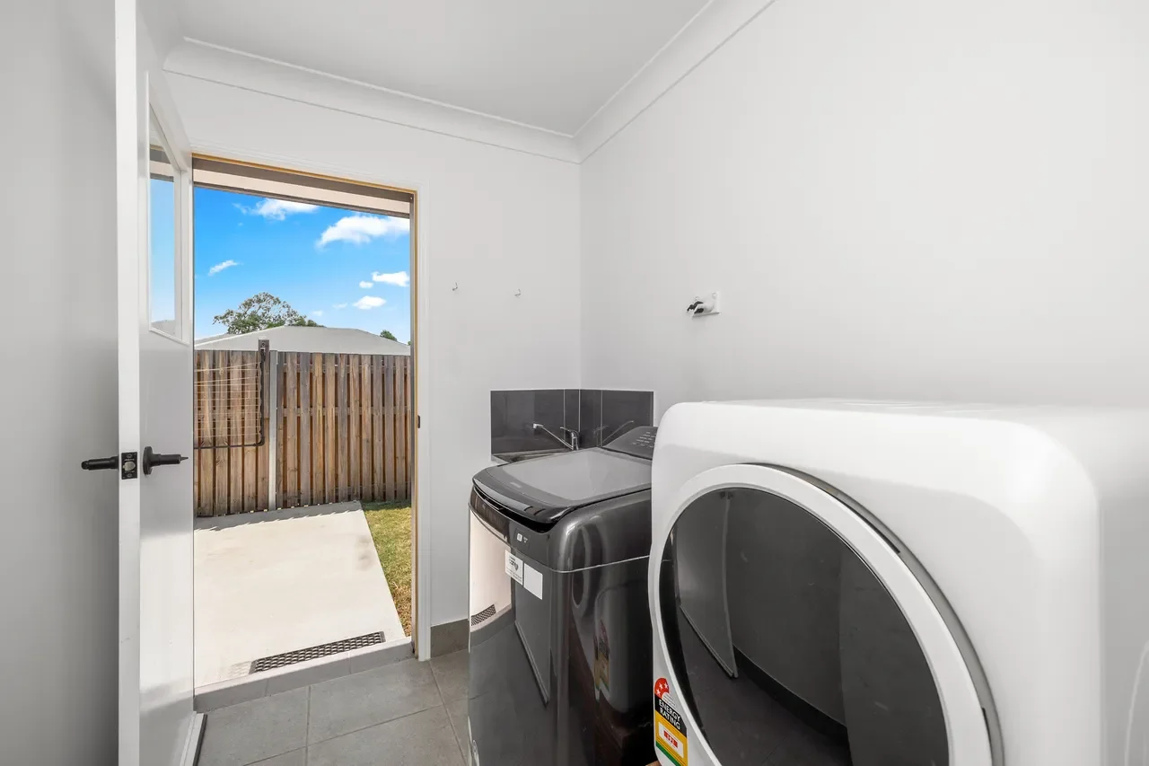 Additional image 12 of 40 Sailaway Circuit, Eli Waters QLD 4655