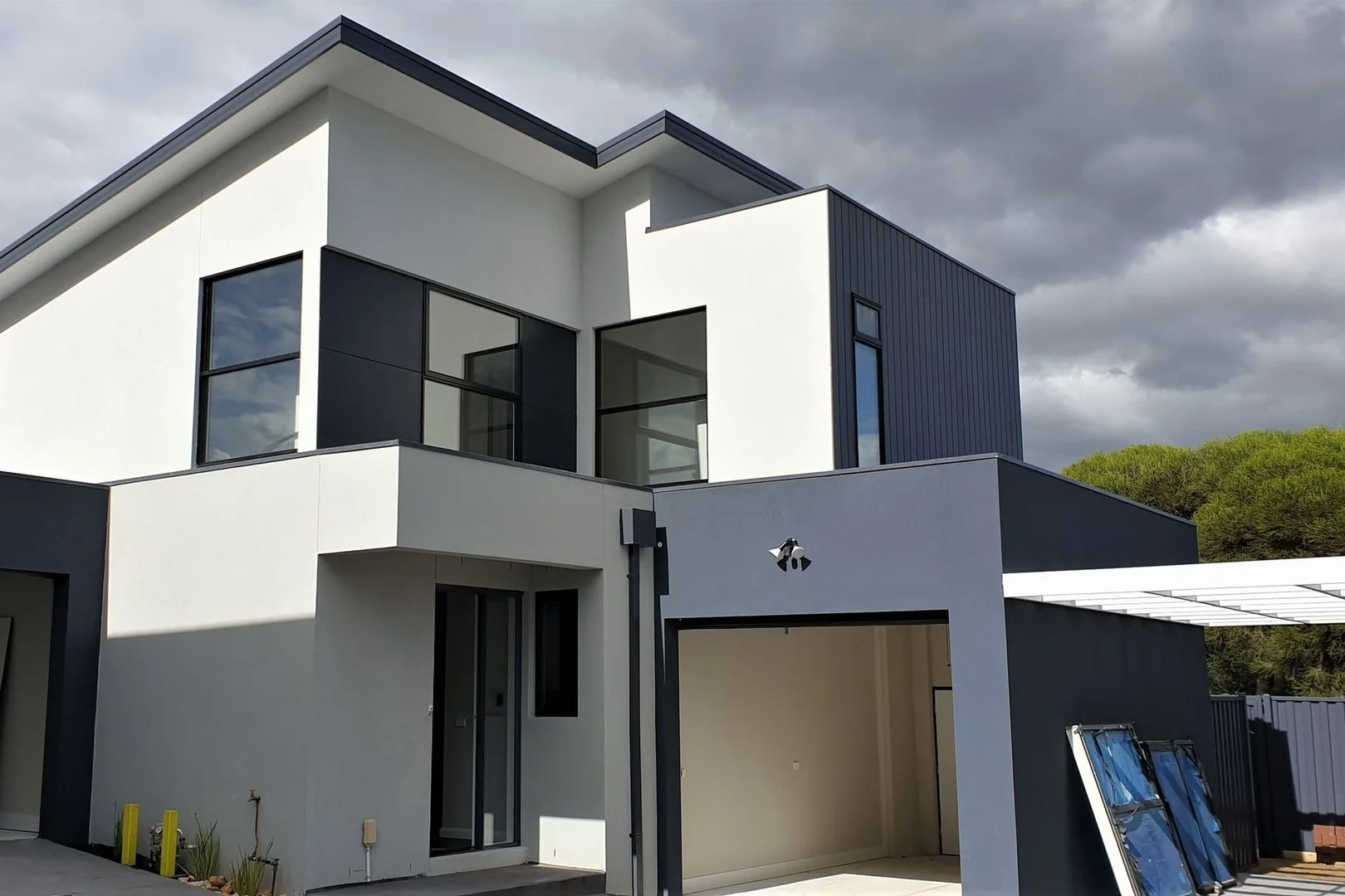 Primary image of 2/23 Birmingham Street, Springvale VIC 3171