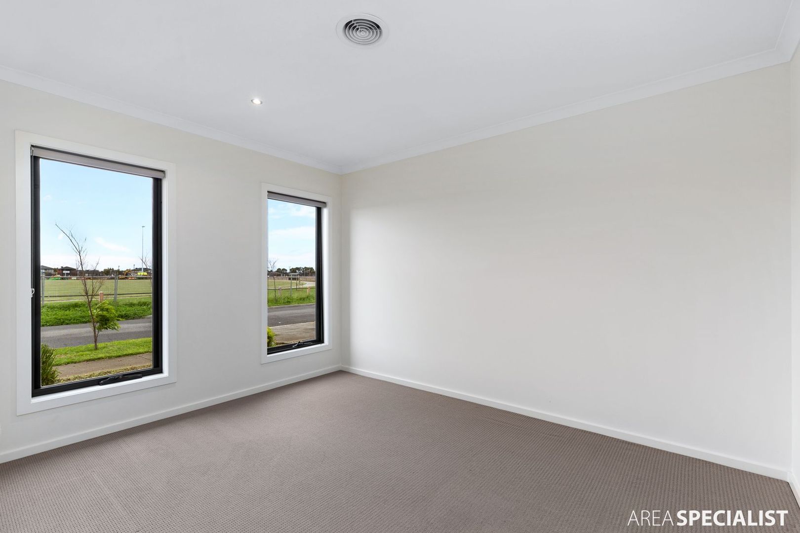 47 Pennsylvania Crescent, Point Cook VIC 3030, Image 2