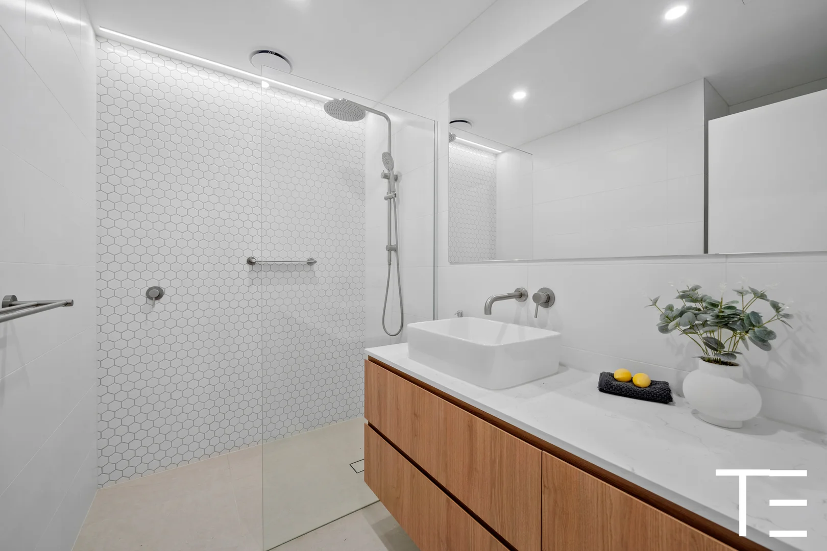Additional image 16 of 18 Sheoak Crescent, Doncaster East VIC 3109