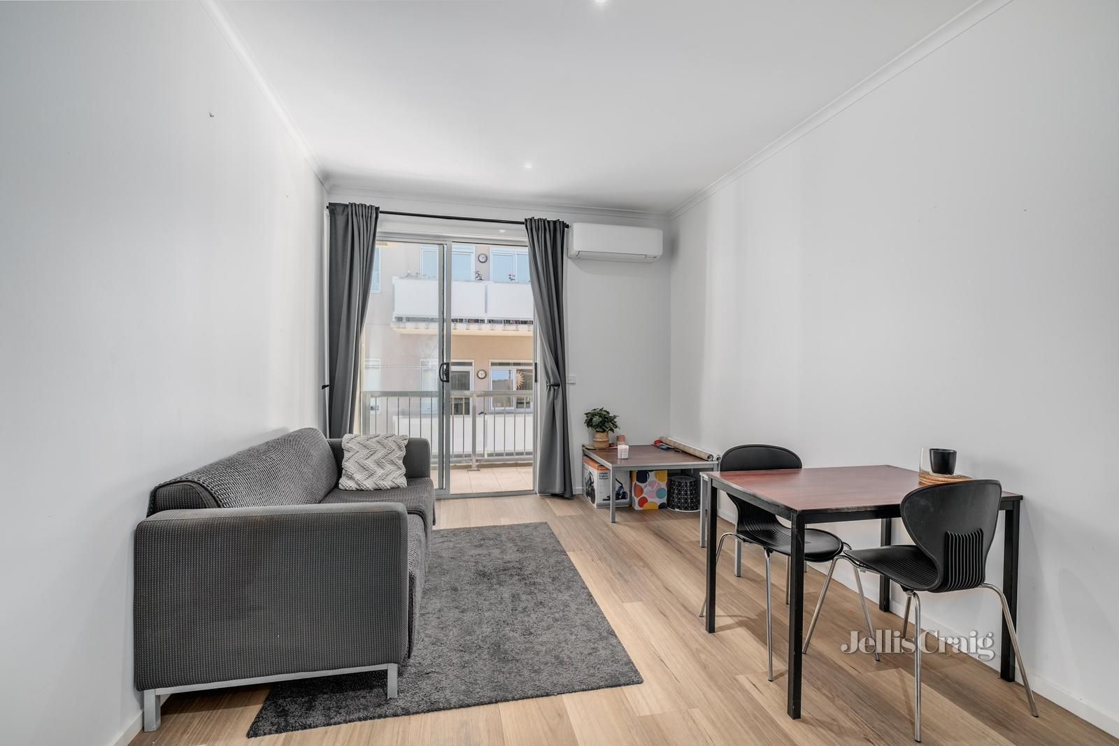2 bedrooms Apartment / Unit / Flat in 230/662 Blackburn Road NOTTING HILL VIC, 3168