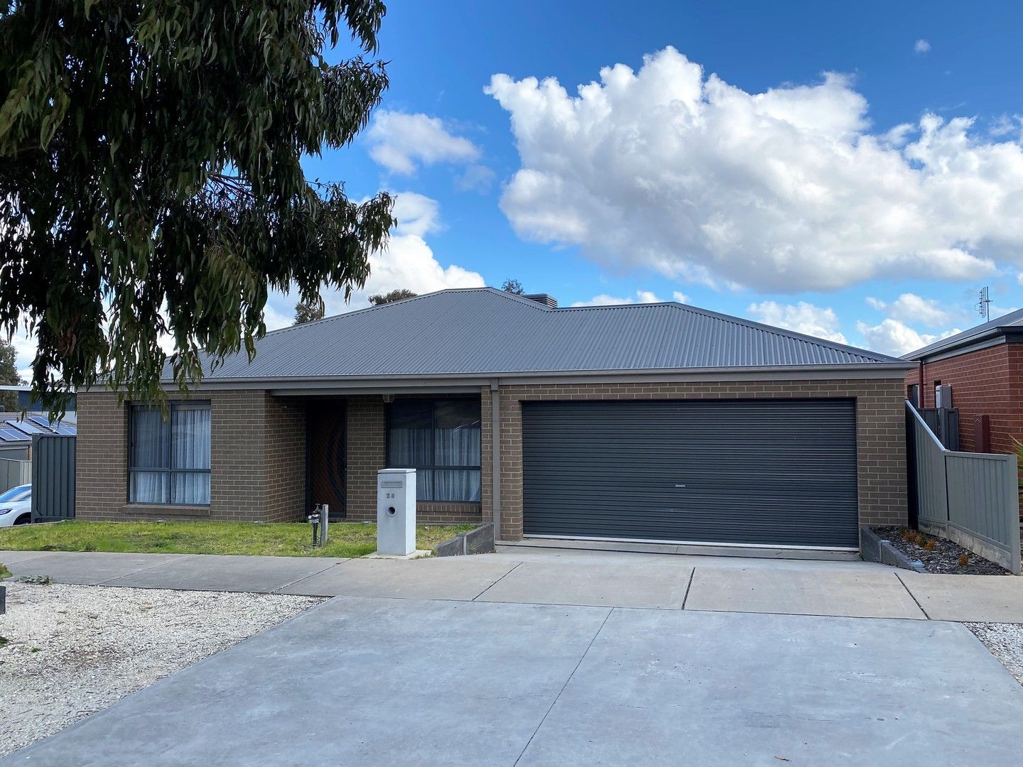 4 bedrooms House in 28 Bronze Drive KANGAROO FLAT VIC, 3555