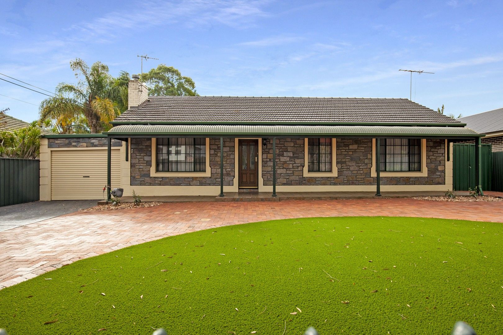 3 bedrooms House in 19 Kildonan Rd WARRADALE SA, 5046