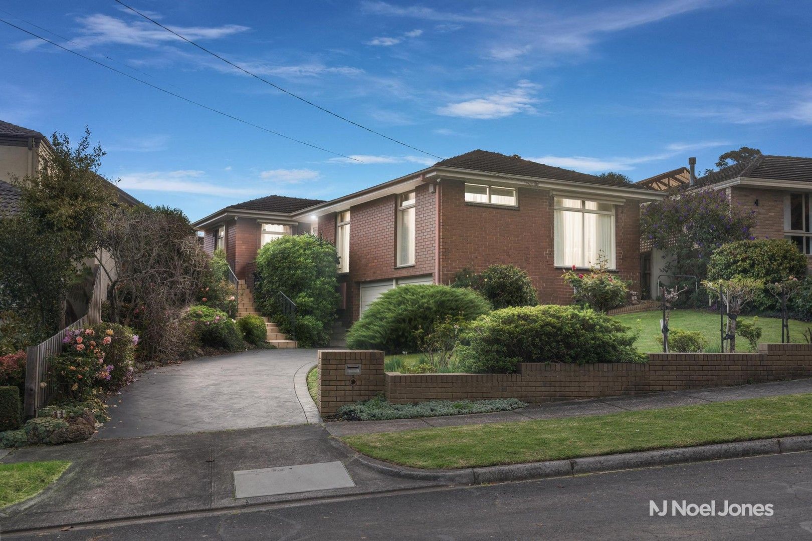 11 Cabena Street, Donvale VIC 3111, Image 0