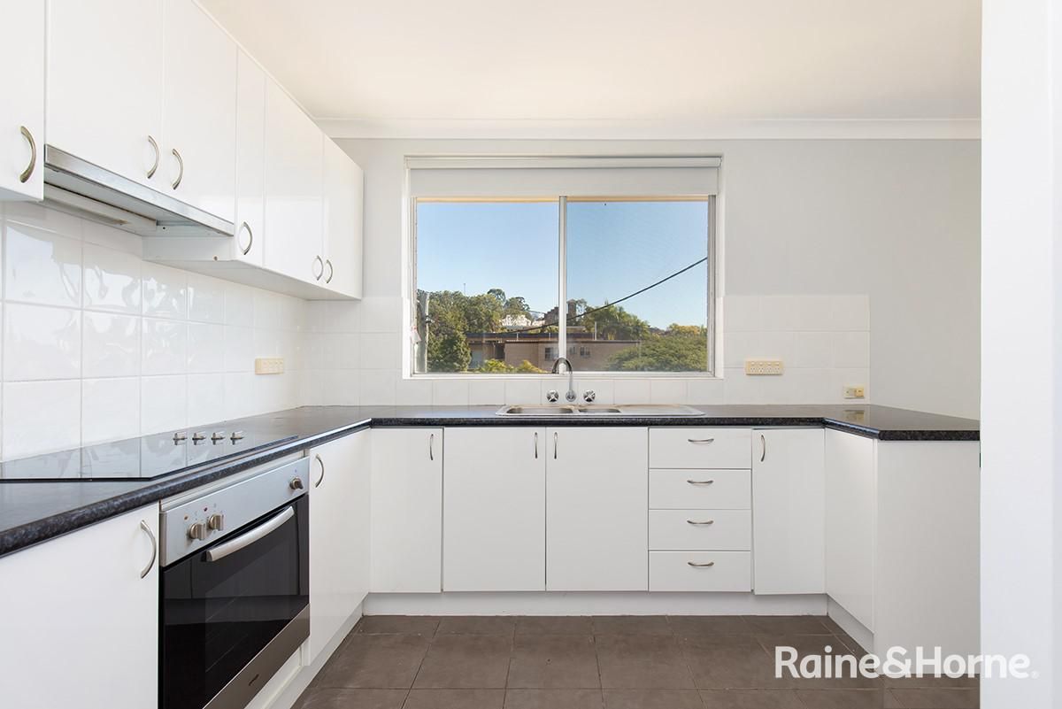 2 bedrooms Apartment / Unit / Flat in 4/22 Holland Street TOOWONG QLD, 4066