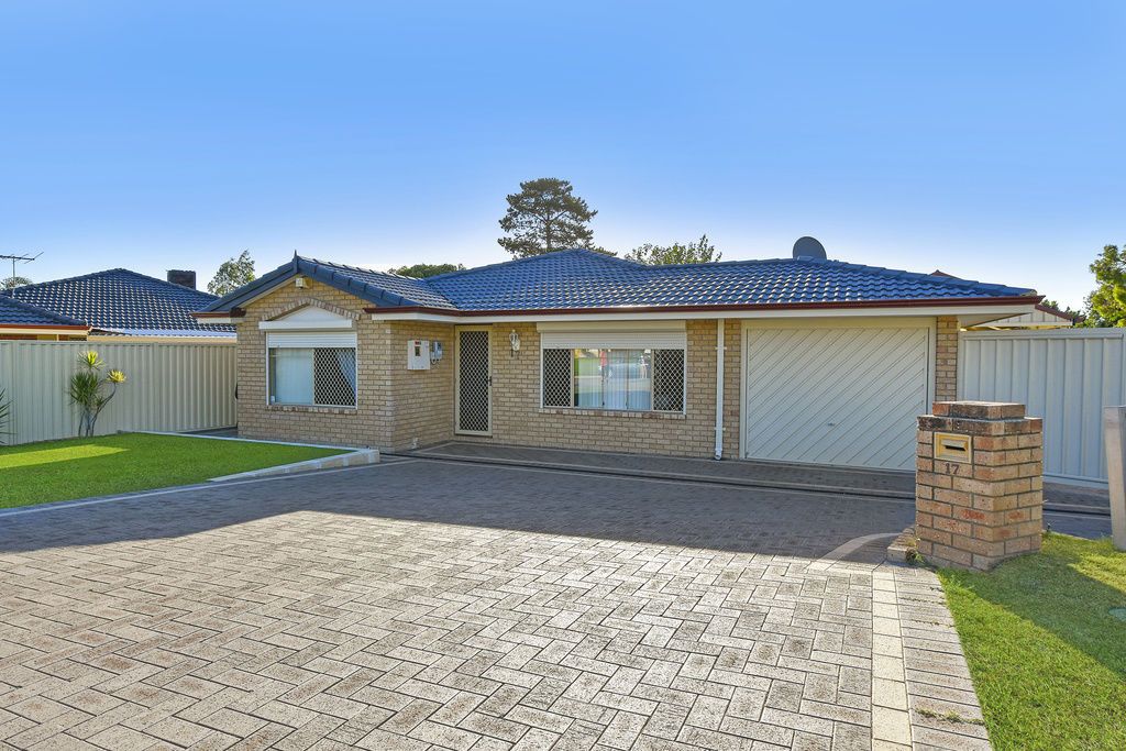 17 Holley Place, Marangaroo WA 6064, Image 2