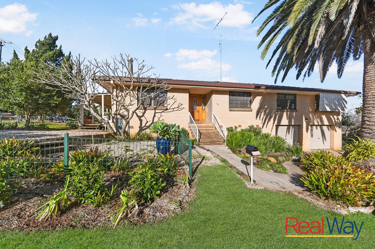 3 bedrooms House in 22 Barrymount Crescent MOUNT LOFTY QLD, 4350