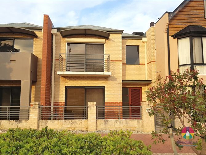 3 bedrooms House in 136 Lakeside Drive JOONDALUP WA, 6027