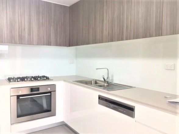 1 bedrooms Apartment / Unit / Flat in E315/3 Adonis Ave ROUSE HILL NSW, 2155