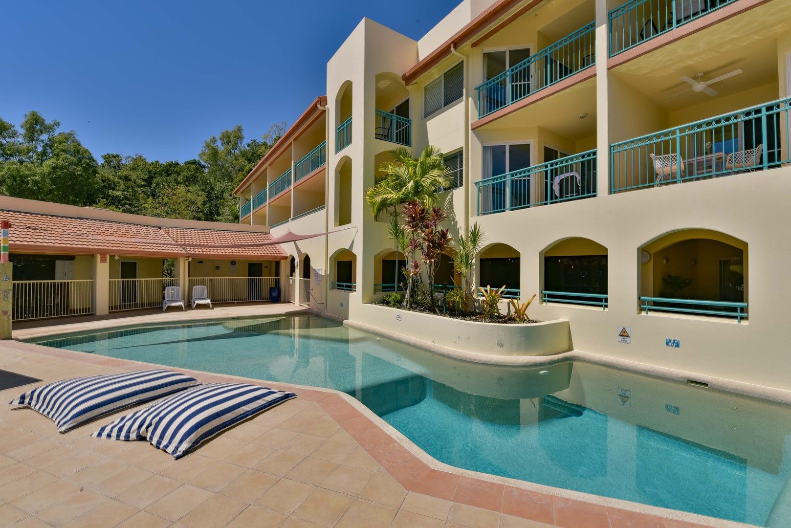 3 bedrooms Apartment / Unit / Flat in 8/115 Shingley Drive AIRLIE BEACH QLD, 4802