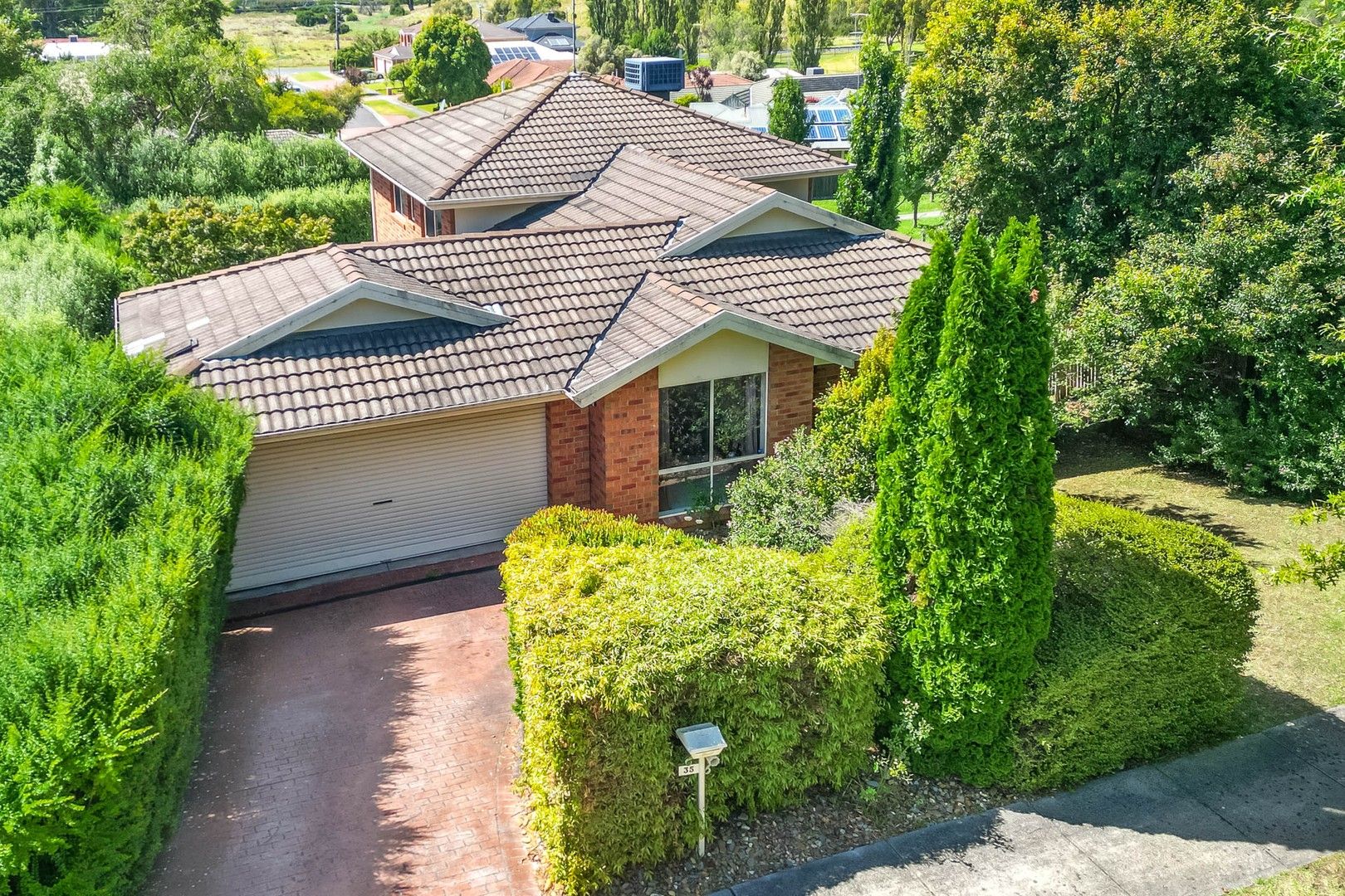 35 Cara Crescent, Berwick VIC 3806, Image 0