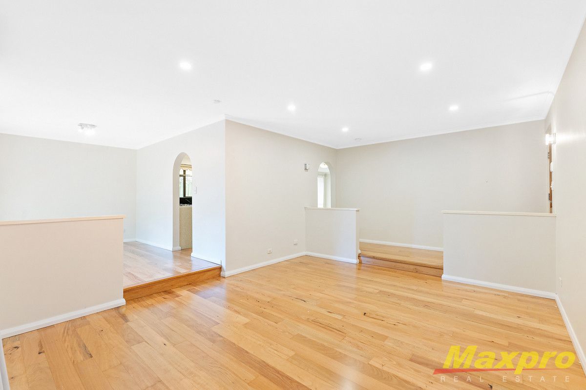 3 bedrooms House in 17 Darley Circle BULL CREEK WA, 6149