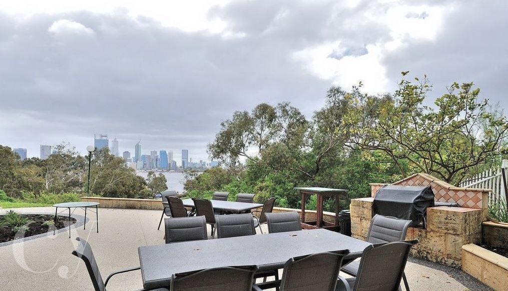 2 bedrooms Apartment / Unit / Flat in 5/150 Mill Point Road SOUTH PERTH WA, 6151