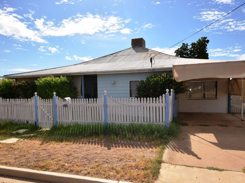 136 Galah Street, Longreach QLD 4730, Image 0