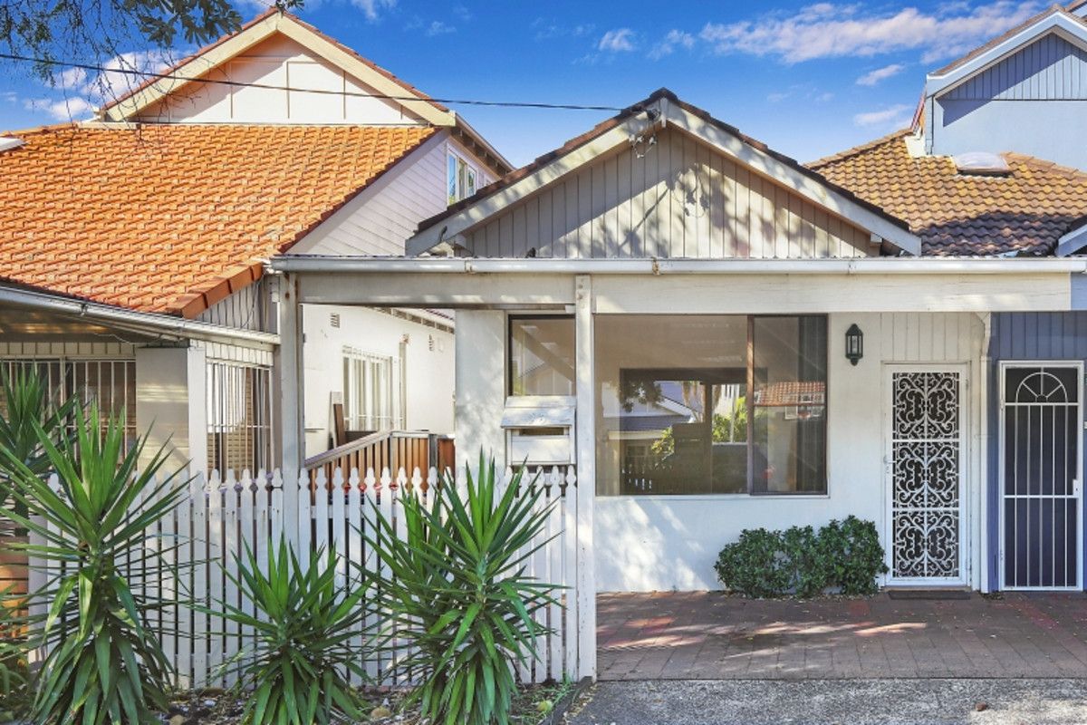 2 bedrooms Apartment / Unit / Flat in 18 Glenayr Avenue BONDI BEACH NSW, 2026