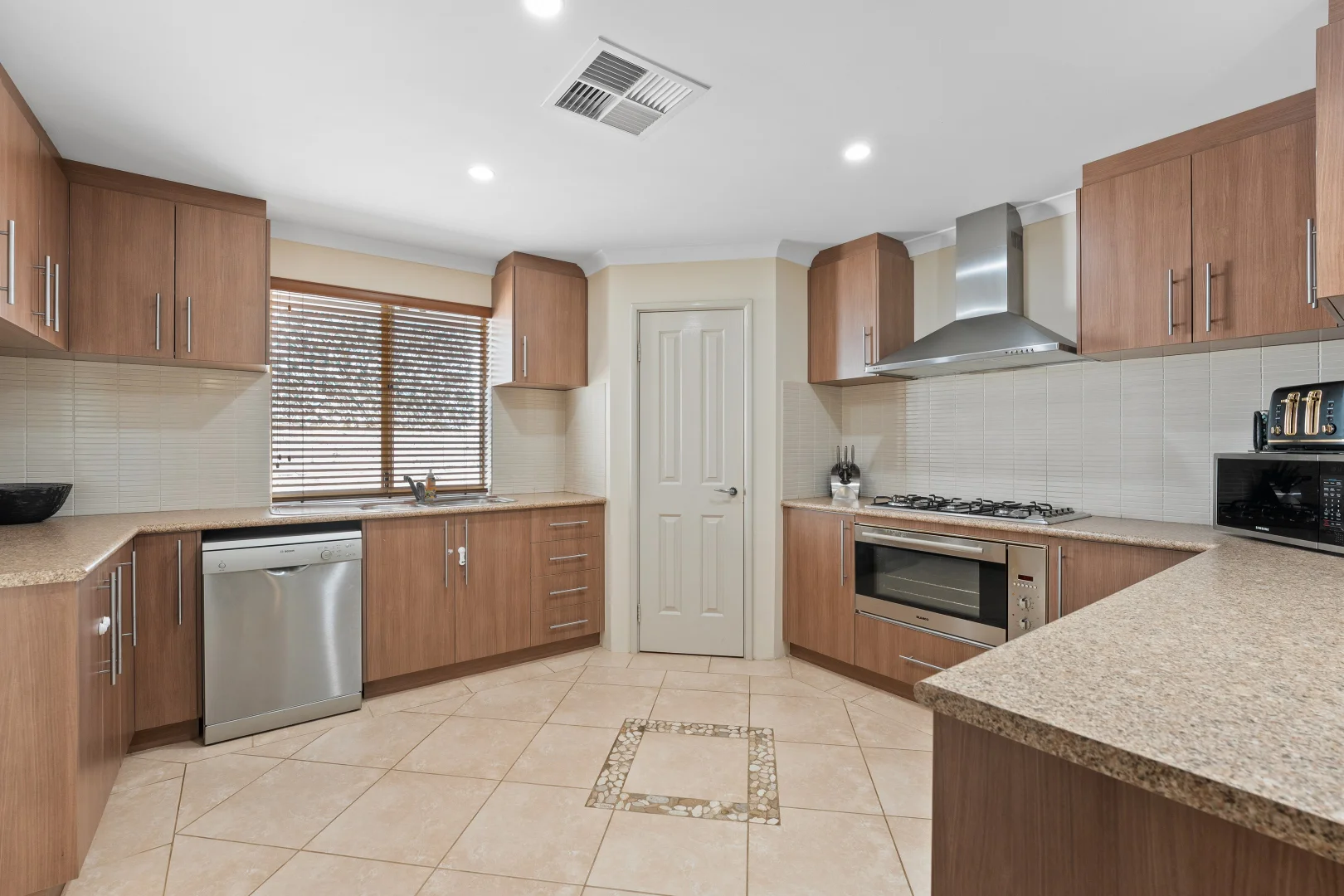 Additional image 3 of 15 McGolgan Green, Baldivis WA 6171